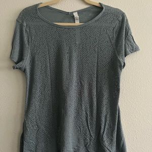 Lululemon loop around tee